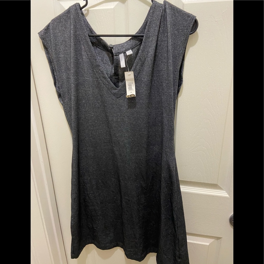Old Navy Shimmery Gray Dress. NWT.